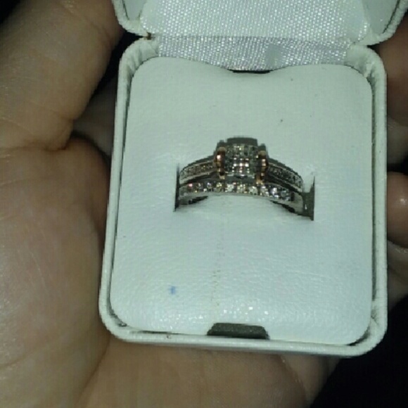 Engagement Ring/Band - Picture 3 of 3