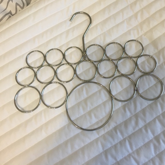 A scarf hanger