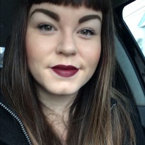 Meet your Posher, Libby