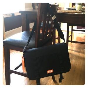 Spy "Roamer" Messenger Bag