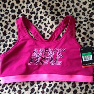 NIKE sports bra size XL NWT