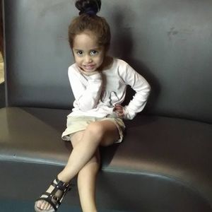 Meet your Posher, Alejandra