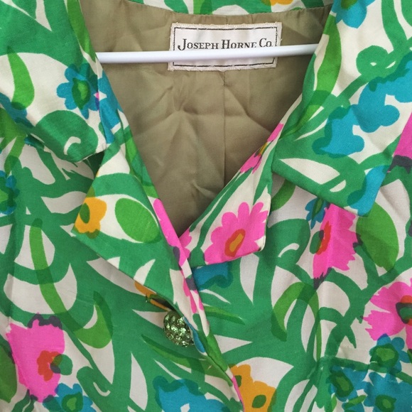 VINTAGE- floral coat with sequin buttons! - Picture 2 of 4
