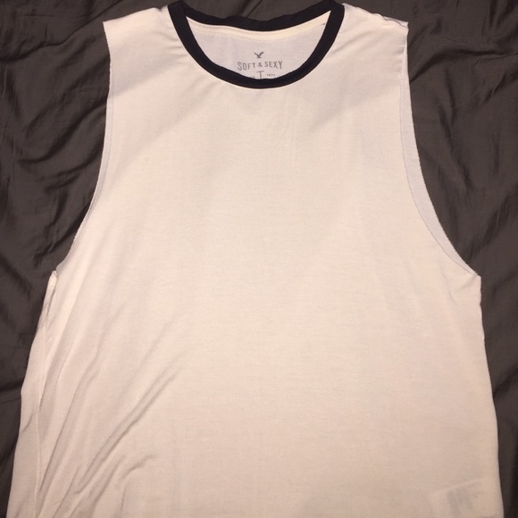 cream colored muscle tank from AEO