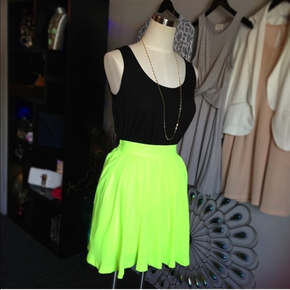 EVERLY pleated skirt