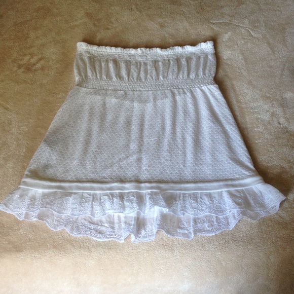 Lovely white sleeveless top ❤️ - Picture 4 of 4