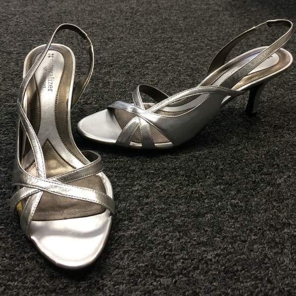 NATURALIZER Heels