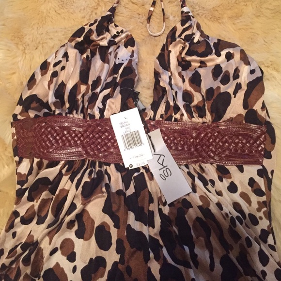 ✨Sky Halter Top✨ - Picture 2 of 4