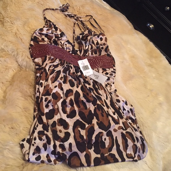 ✨Sky Halter Top✨ - Picture 4 of 4