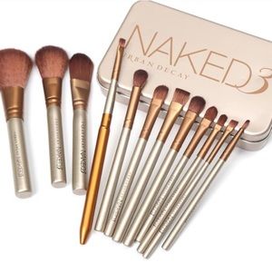 🆕Naked 3 makeup Brushes