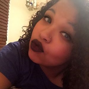 Meet your Posher, Briana