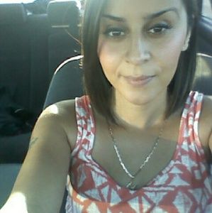 Meet your Posher, Alexis