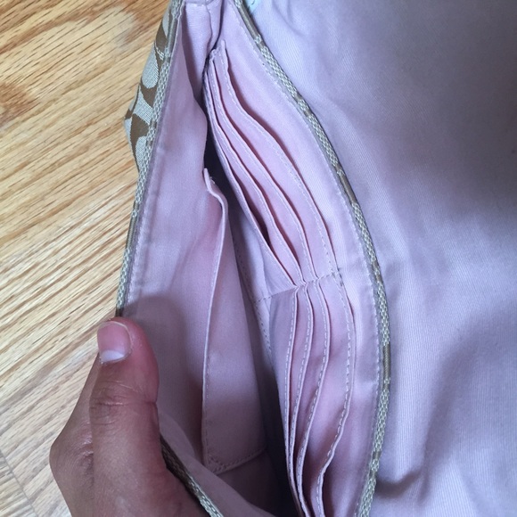 Authentic Coach Handbag - Picture 4 of 4