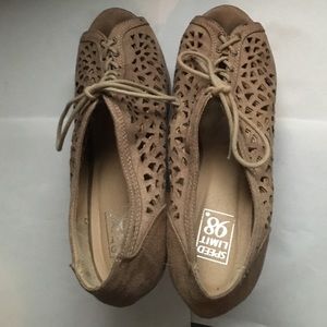 Brown Lace-Up Wedges