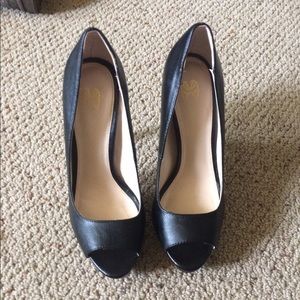 New without box Victoria secret black heels