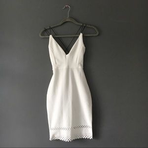 Boohoo - Ivory laser cut dress