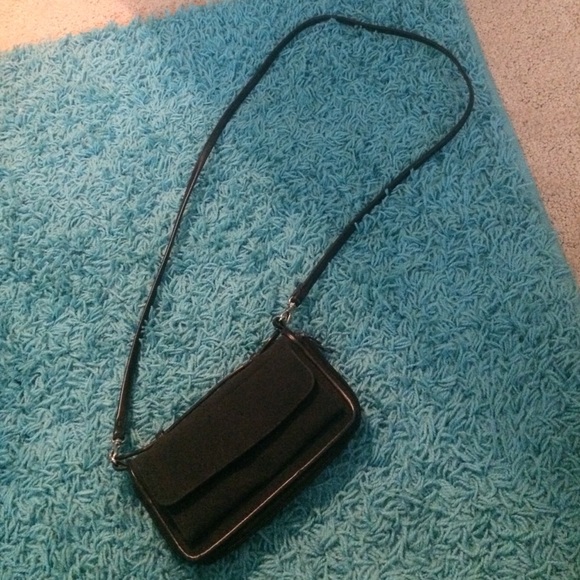 Cross body Purse - Picture 1 of 3