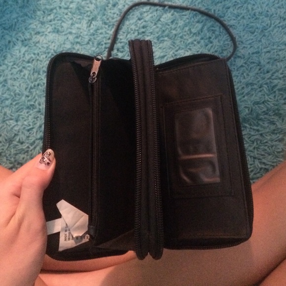 Cross body Purse - Picture 2 of 3