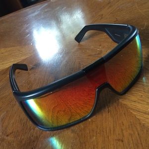 DRAGON DOMO SUNGLASSES
