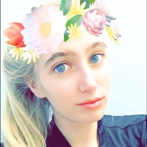 Meet your Posher, Lauren