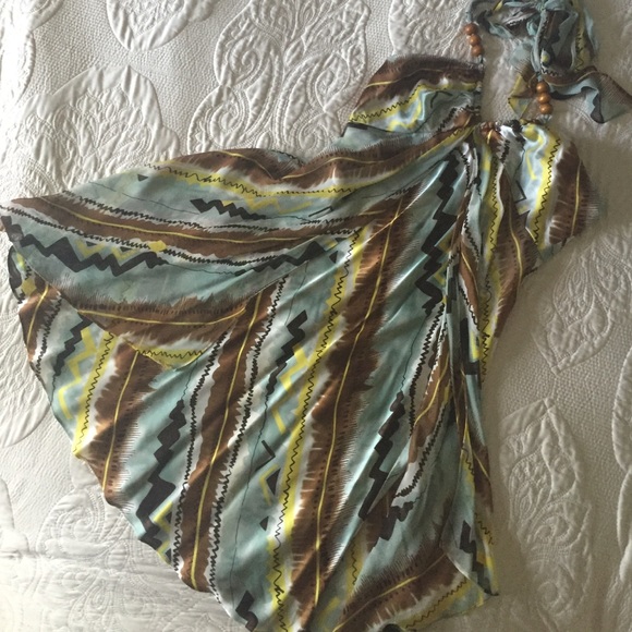 Beautiful vibrant summer dress! - Picture 2 of 8