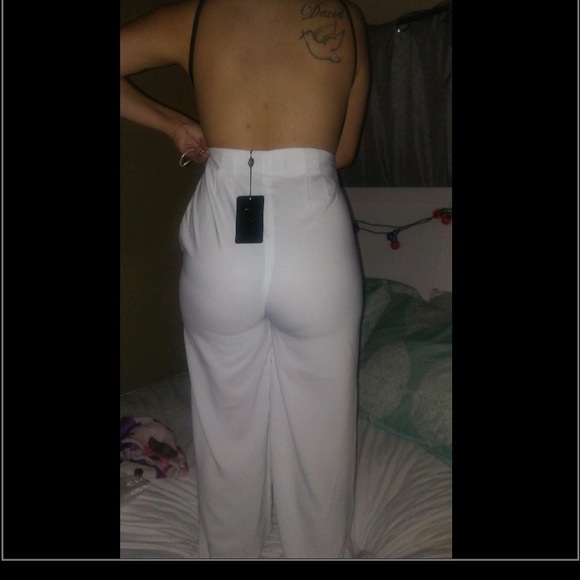 Black and white romper - Picture 3 of 4