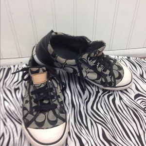 COACH BLACK AND White SNEAKERS