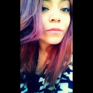 Meet your Posher, Raquel