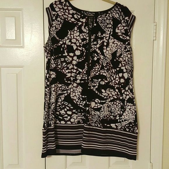 Sleeveless tunic