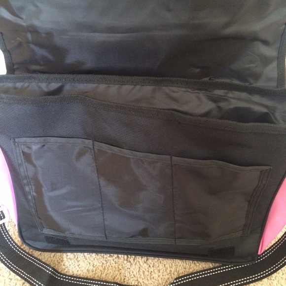 Pink messenger bag SOLD - Picture 2 of 4