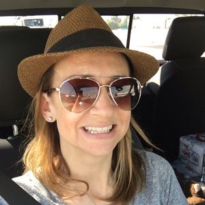 Meet your Posher, Megan