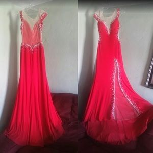 Red gown dress !