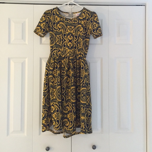 LuLaRoe Amelia