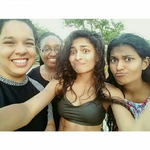 Meet your Posher, Ismerai