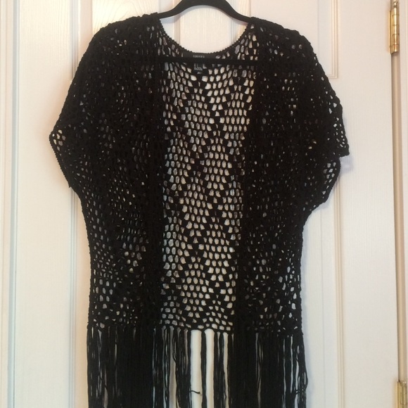 Crochet fringe kimono