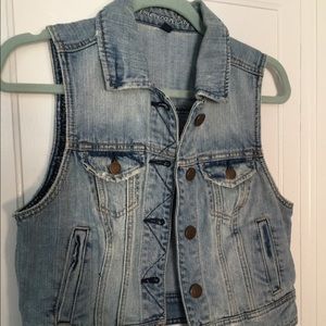 AEO classic denim vest