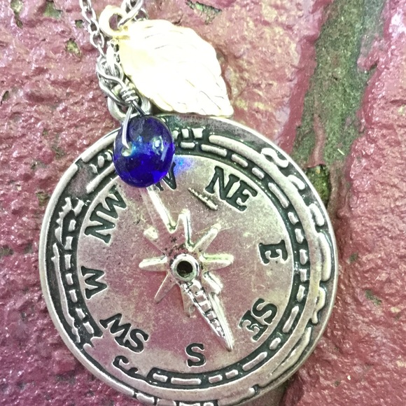 Compass Necklace - Picture 4 of 4