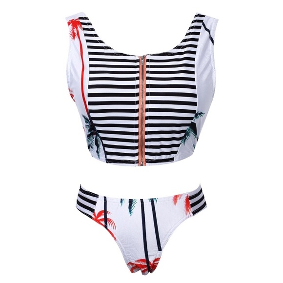 Hawaiian Print Bikini Set - Picture 2 of 4