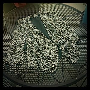 Leopard print blazer