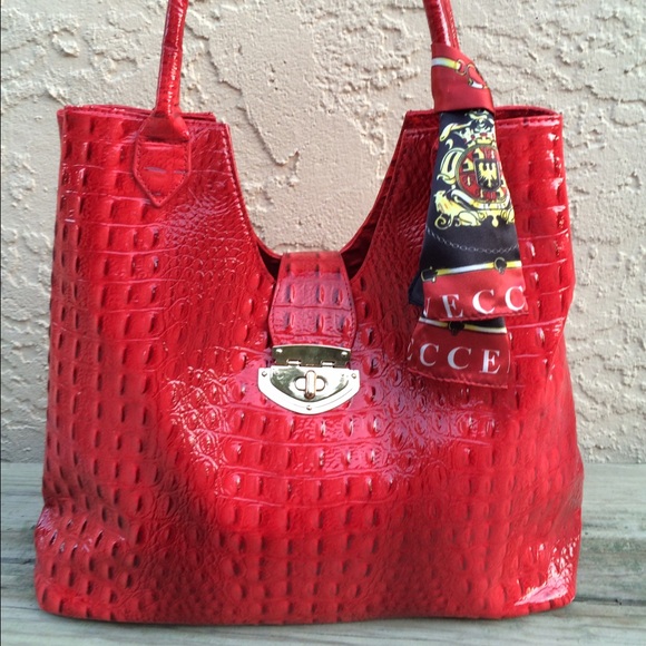 Vecceli Italy Red faux crocodile pattern purse