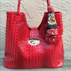 Vecceli Italy Red faux crocodile pattern purse