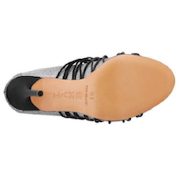 New!  LA.M.B  'Raivyn' Genuine Snakeskin Heels - Picture 4 of 4