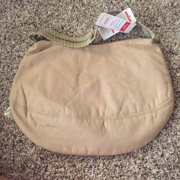 Handbag with removable flower appliqué - Picture 2 of 3