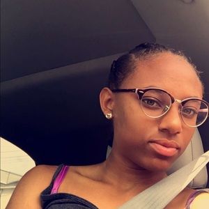 Meet your Posher, Faith