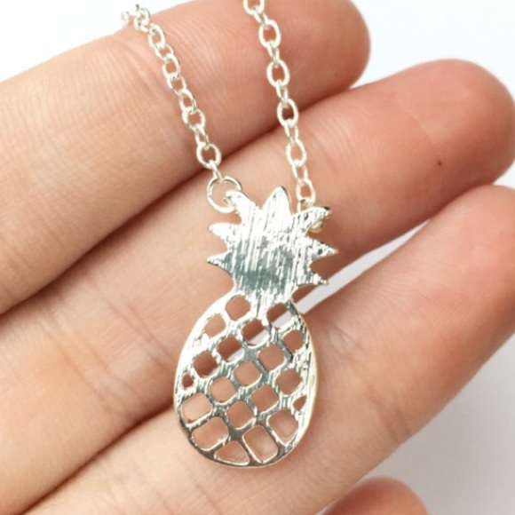 LAST ONE! 🍍 Wila Silver pineapple necklace🍍 - Picture 3 of 7