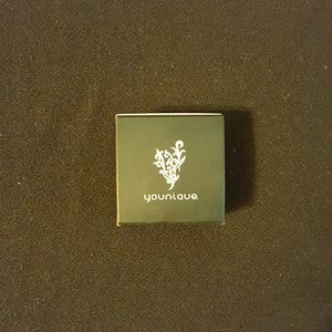 Younique Splurge cream shadow