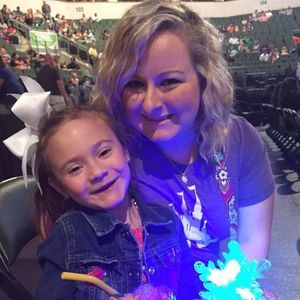 Meet your Posher, Cecile