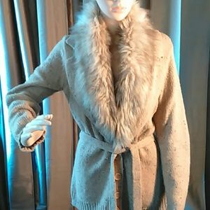 Lightweight Sweater with belt