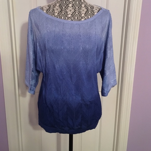 Light-weighty short sleeve sweater