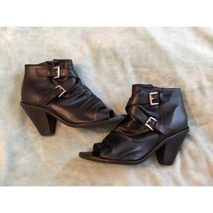 ✨Final price ✨ Lane Bryant heels 👠